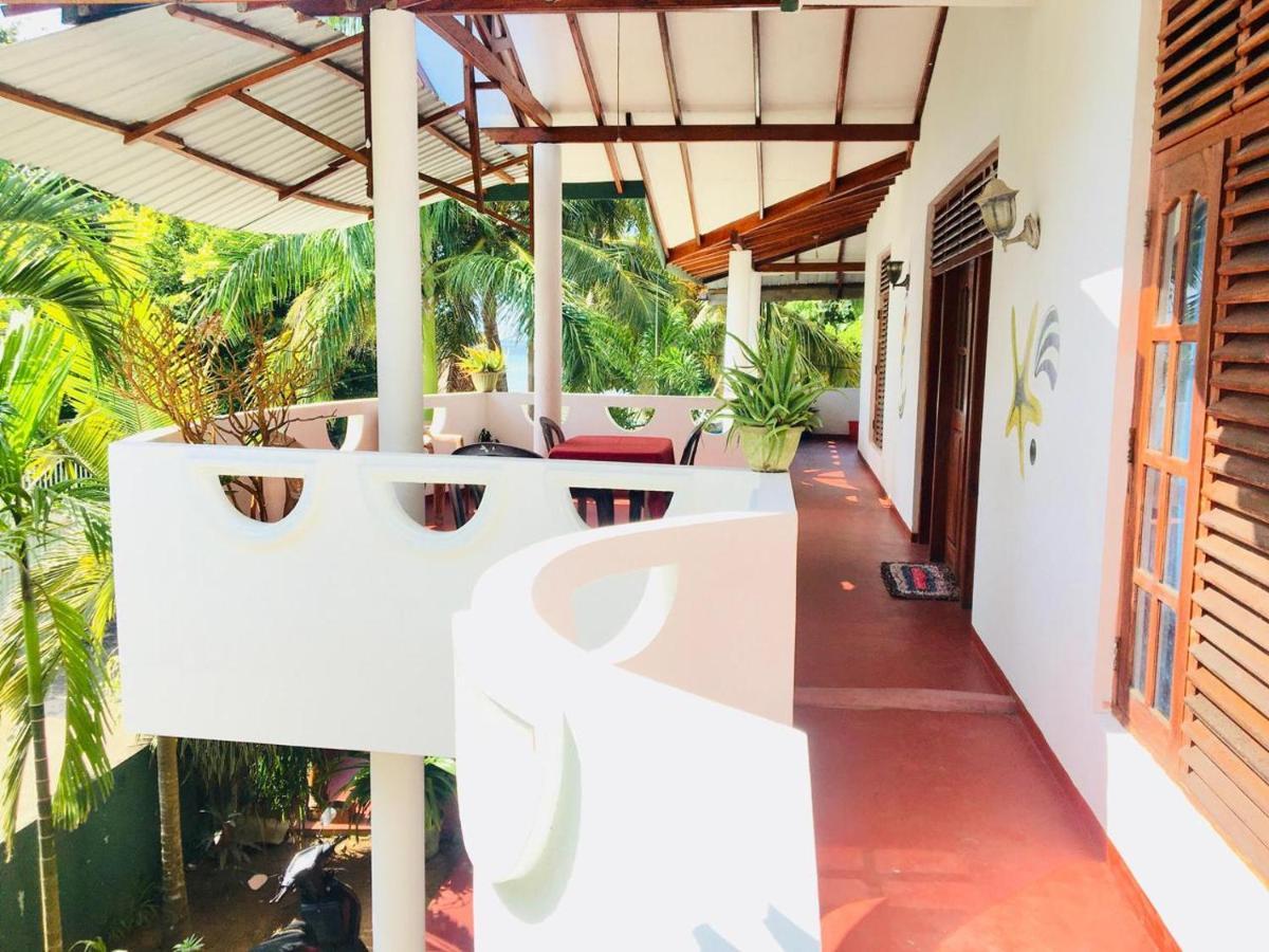 Sunrise Guest House & Restaurant Tangalle Exterior foto