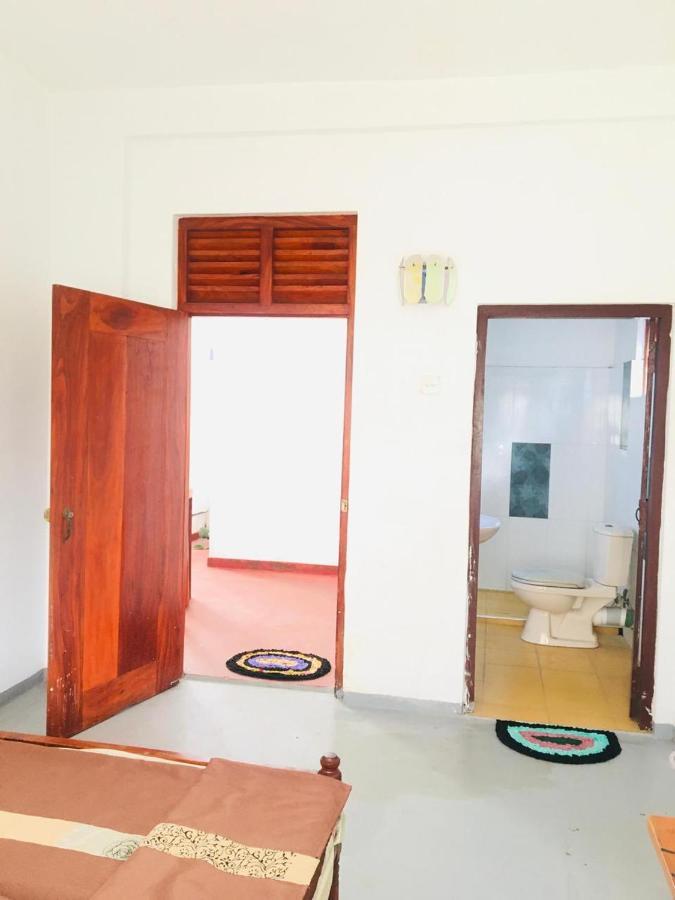 Sunrise Guest House & Restaurant Tangalle Exterior foto