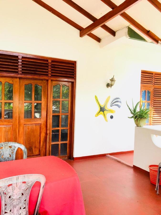 Sunrise Guest House & Restaurant Tangalle Exterior foto